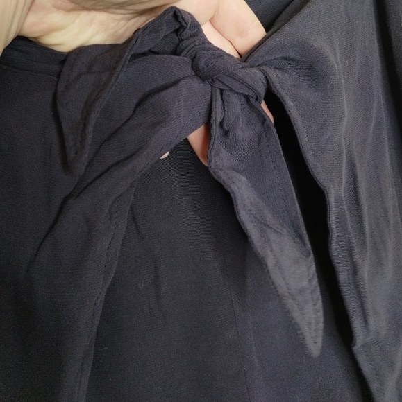 Cupcakes and Cashmere Raven Shorts Navy Blue Women's Size 10 - Picture 3 of 9